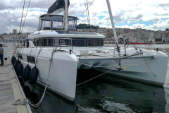 Yachtueberfuehrung-Katamaran