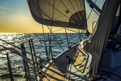dehlerpic16_undersails